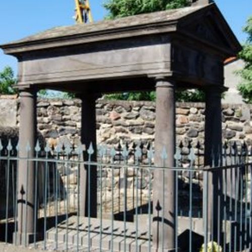 Sépulture de BAGERT au cimetière d’Aubiat © http://funeraireetlave.canalblog.com/archives/2016/07/19/34098806.html