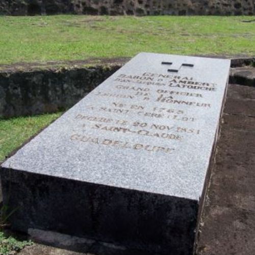 Sépulture d'AMBERT : uteur inconnu (Wikiwand)