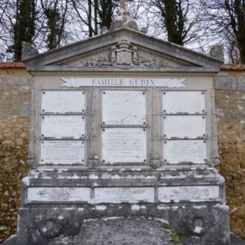 Sépulture de GUDIN DES BARDELIÈRES Pierre César © http://sf45montargis.over-blog.com