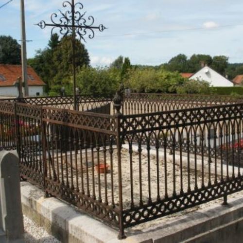 Sépulture de Duval de HAUTMARET © Généanet