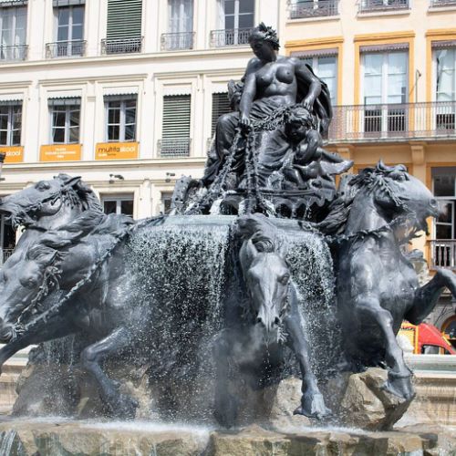 La fontaine des Terreaux à Lyon © Tim069